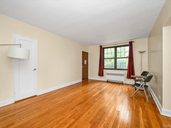 134-08 Jewel Avenue 1A, Flushing NY 11367