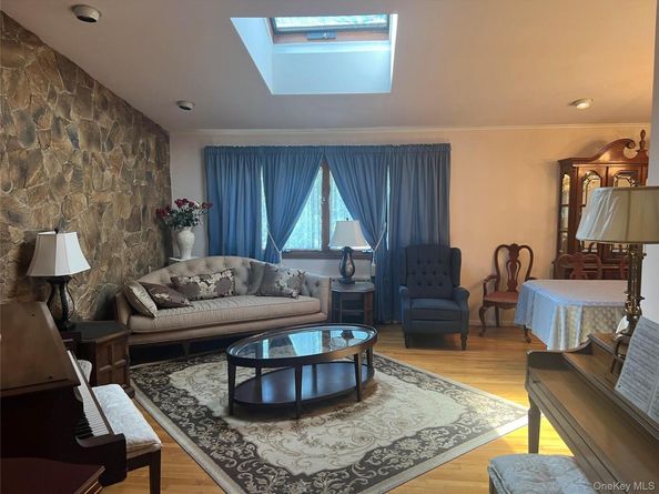 614 Bond Court, North Merrick NY 11566