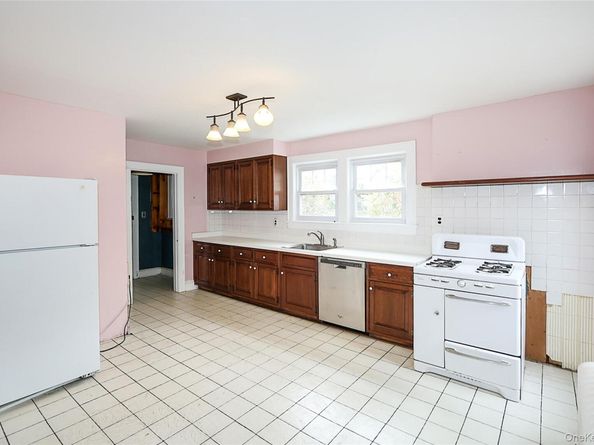 52-50 Little Neck Parkway, Little Neck NY 11362