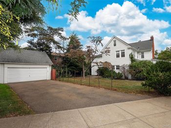 52-50 Little Neck Parkway