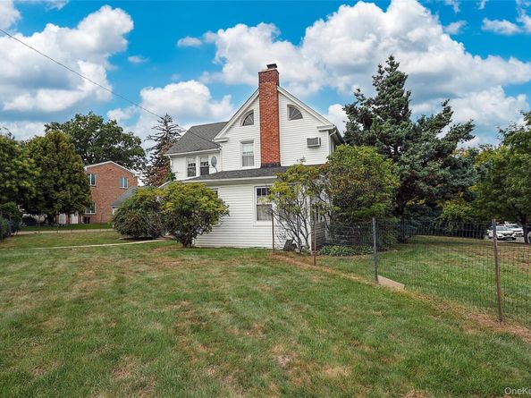 52-50 Little Neck Parkway, Little Neck NY 11362
