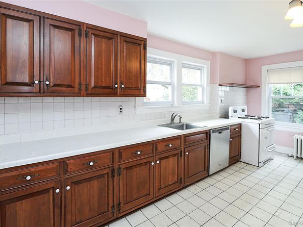 52-50 Little Neck Parkway, Little Neck NY 11362
