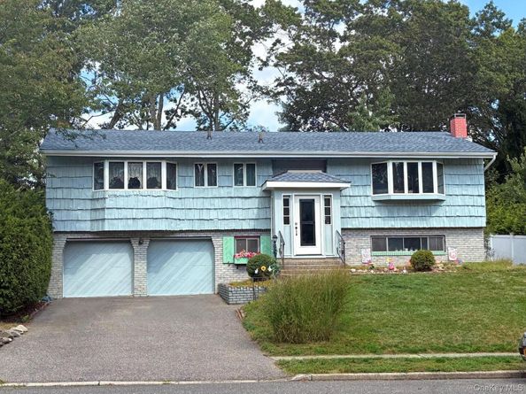 22 Fuller Street, Dix Hills NY 11746