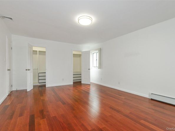 43 ELM Street, Great Neck NY 11021