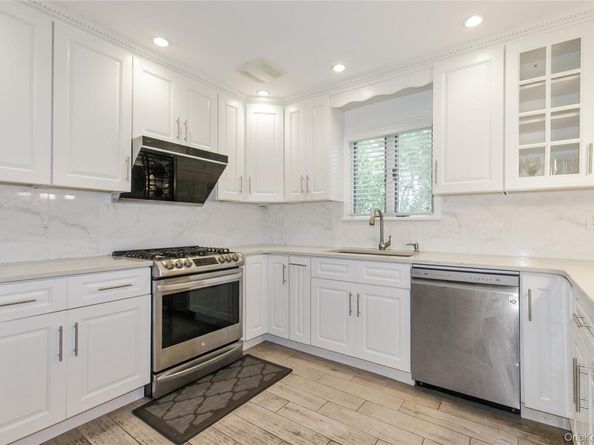 43 ELM Street, Great Neck NY 11021