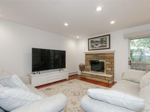 43 ELM Street, Great Neck NY 11021