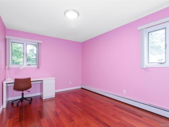 43 ELM Street, Great Neck NY 11021