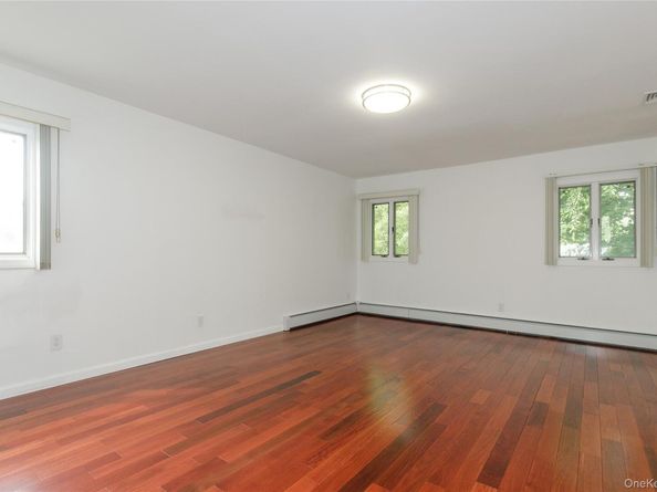 43 ELM Street, Great Neck NY 11021