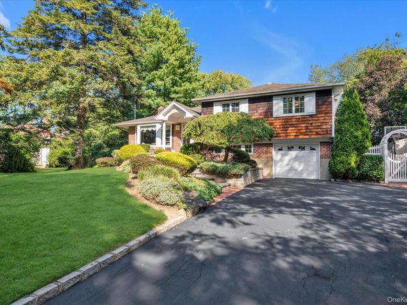 84 Lake Road, Greenlawn NY 11740