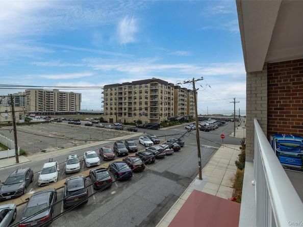55 Monroe Boulevard 2H, Long Beach NY 11561