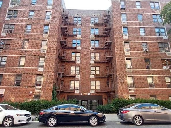 2165 Matthews Avenue Matthews 4B, Bronx NY 12462