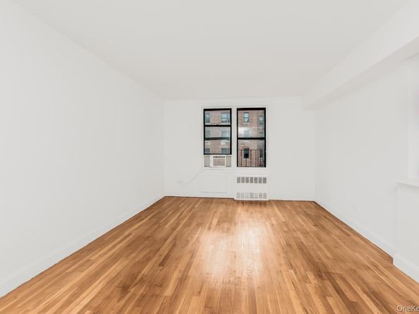 2165 Matthews Avenue Matthews 4B, Bronx NY 12462