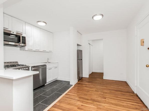 2165 Matthews Avenue Matthews 4B, Bronx NY 12462