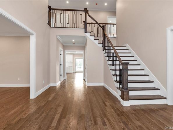 34 Calumet Drive, Dix Hills NY 11746