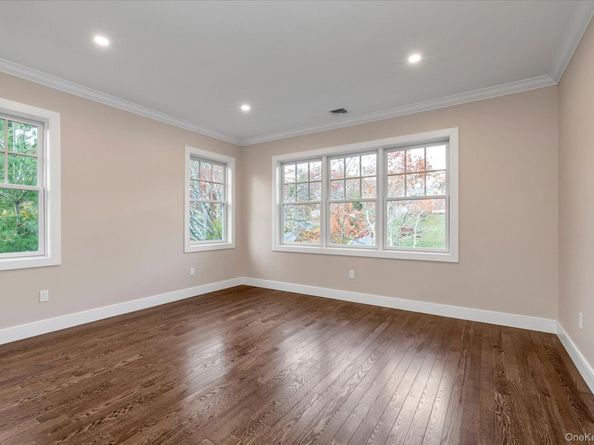 34 Calumet Drive, Dix Hills NY 11746