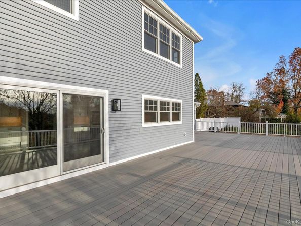 34 Calumet Drive, Dix Hills NY 11746