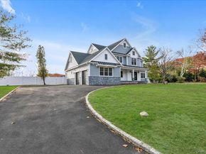 34 Calumet Drive, Dix Hills NY 11746