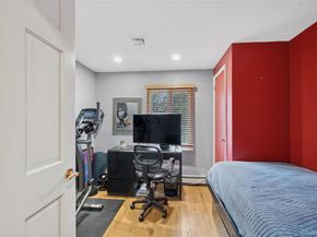 17 Dover Lane, Old Bethpage NY 11804