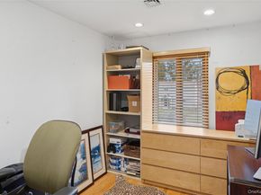 17 Dover Lane, Old Bethpage NY 11804