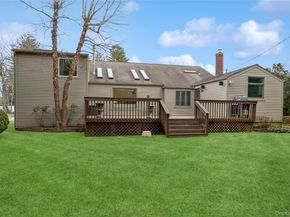 17 Dover Lane, Old Bethpage NY 11804