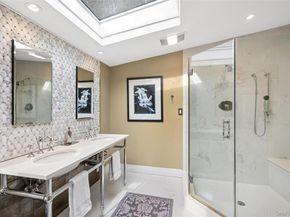 17 Dover Lane, Old Bethpage NY 11804