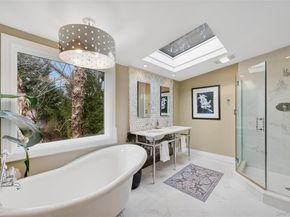 17 Dover Lane, Old Bethpage NY 11804