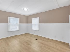 525-183 Riverleigh Avenue 183, Riverhead NY 11901
