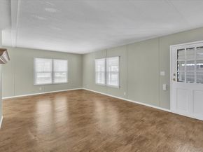 525-183 Riverleigh Avenue 183, Riverhead NY 11901