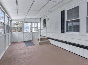 525-183 Riverleigh Avenue 183, Riverhead NY 11901