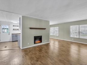 525-183 Riverleigh Avenue 183, Riverhead NY 11901