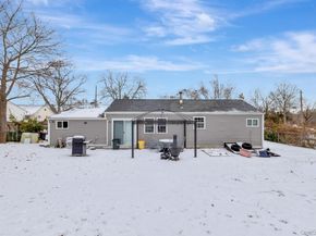 2700 Falcon Avenue, Medford NY 11763