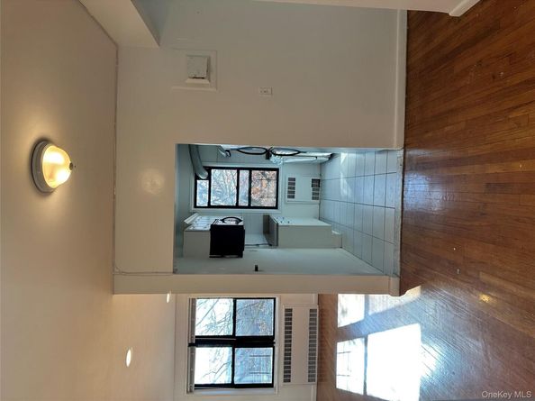 150-29 72 Garden 3L, Kew Garden Hills NY 11367