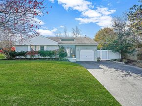 4 Malcolm Street, Bellport NY 11713