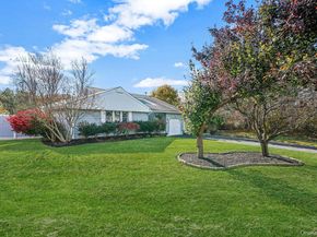 4 Malcolm Street, Bellport NY 11713