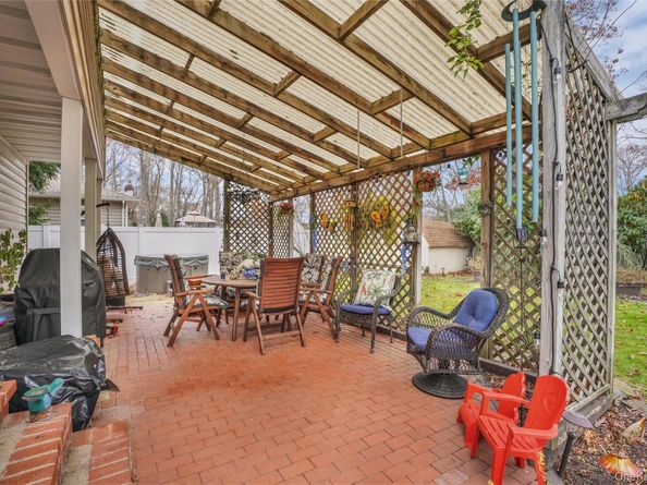 103 Wauwepex Trail, Ridge NY 11961