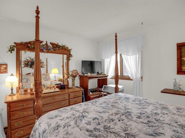 103 Wauwepex Trail, Ridge NY 11961