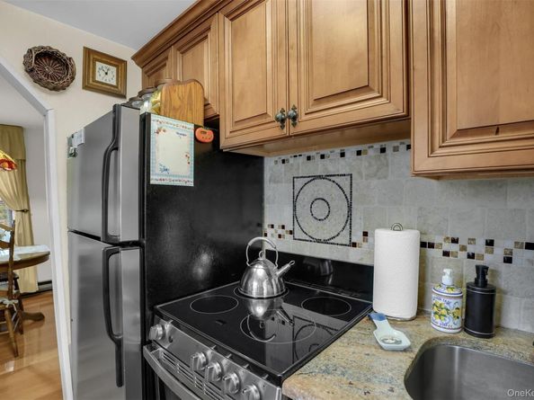 103 Wauwepex Trail, Ridge NY 11961