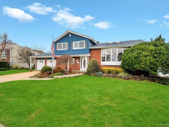 65 Waterview Avenue, Massapequa NY 11758