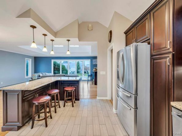 65 Waterview Avenue, Massapequa NY 11758