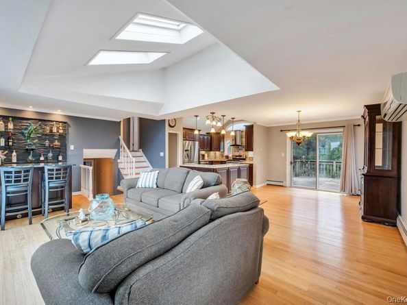 65 Waterview Avenue, Massapequa NY 11758