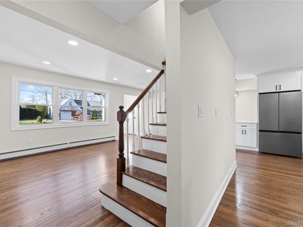 22 Guilette Place, Amityville NY 11701