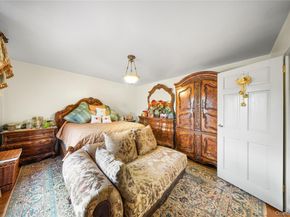 70-79 Park Drive E B, Flushing NY 11367