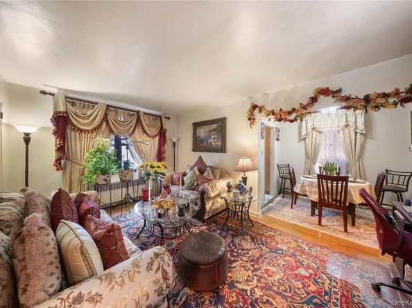 70-79 Park Drive E B, Flushing NY 11367