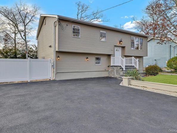116 Phyllis Drive, Patchogue NY 11772