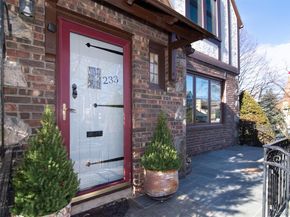 233 Kneeland Avenue, Yonkers NY 10705