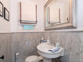 233 Kneeland Avenue, Yonkers NY 10705