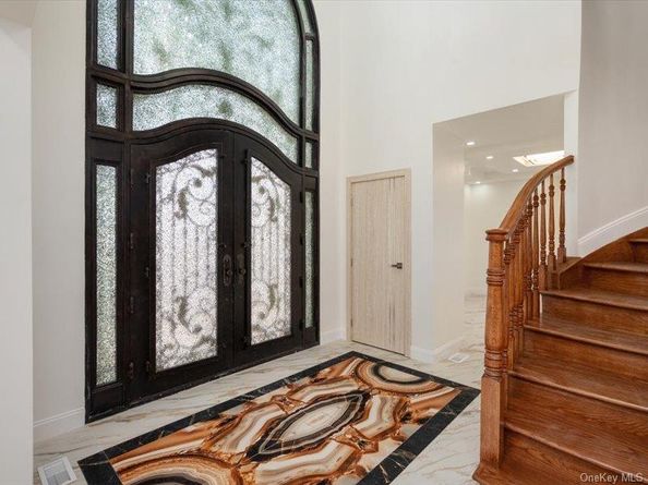 1247 Ixworth Road, Valley Stream NY 11580