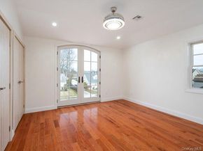 1247 Ixworth Road, Valley Stream NY 11580