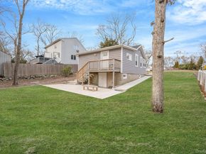 4 Wyandanch Trail, Ridge NY 11961