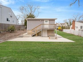 4 Wyandanch Trail, Ridge NY 11961